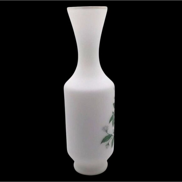 Vintage Floral White Satin Glass Vase Gold Trim Cottagecore - Picture 5 of 9
